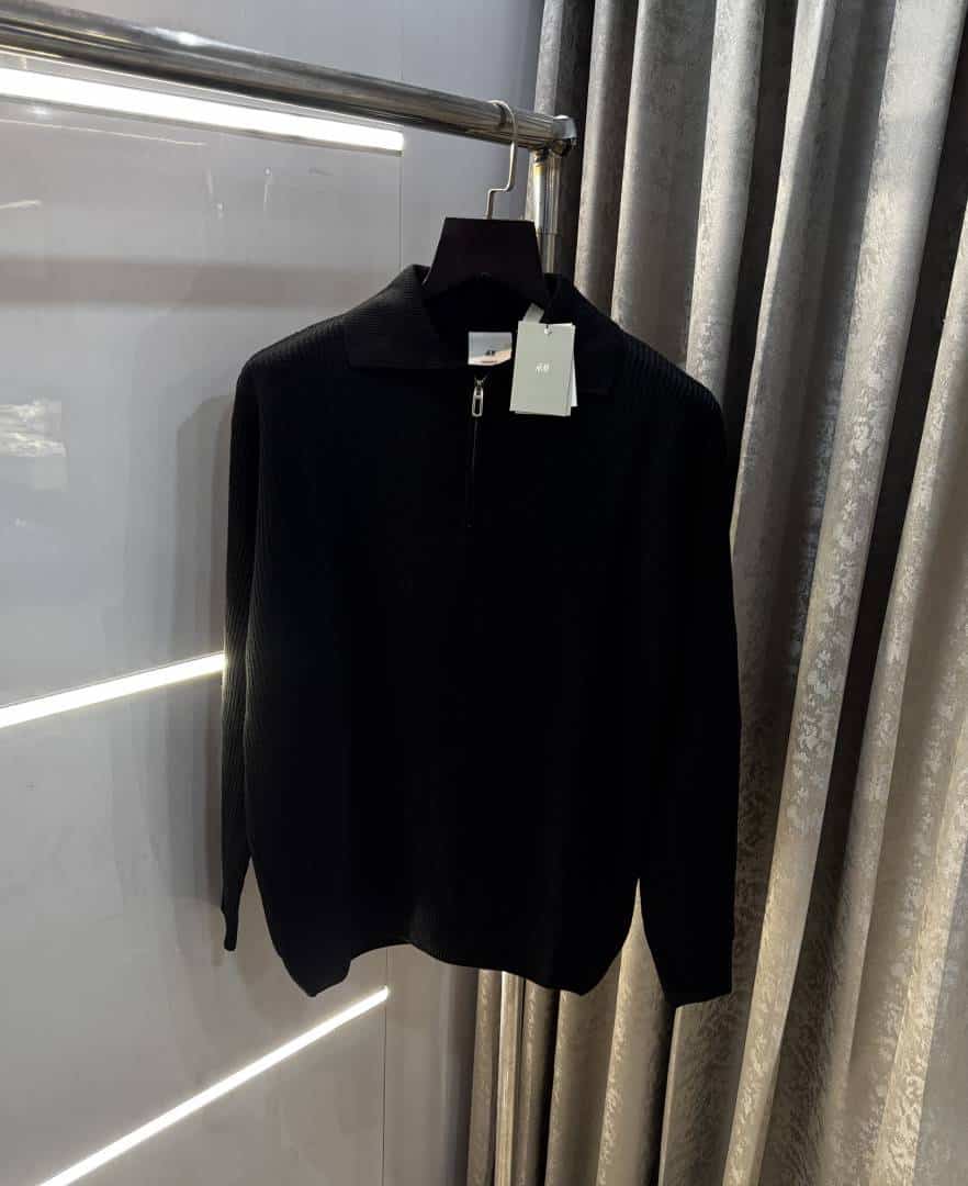 H &M Balck Premium Knitted Classic Pull over