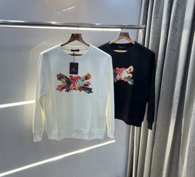 Loui s Vuitton Black Logo Print Imported Pull Over
