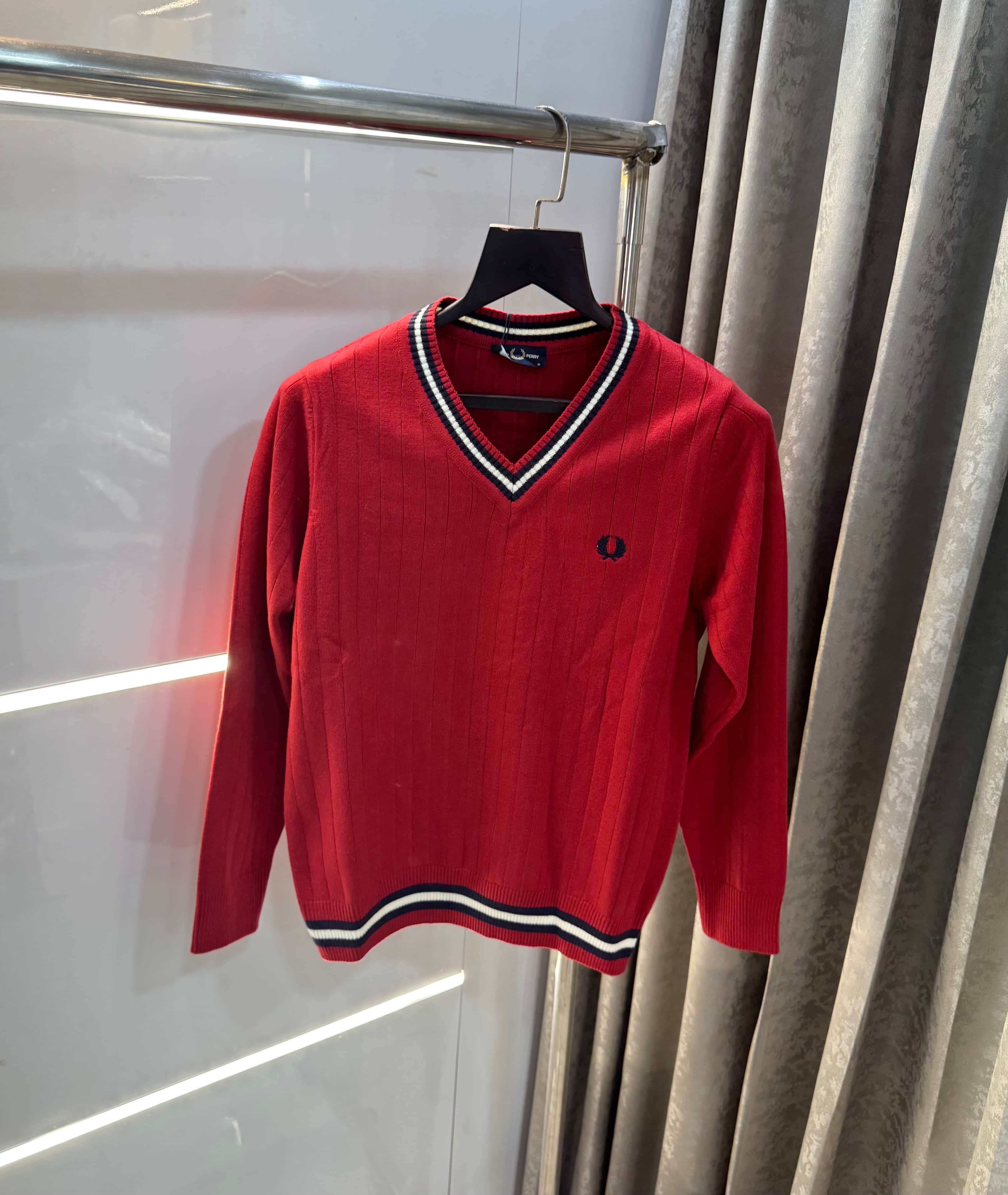 Fredperr y Red Embroidery Logo Premium Knitted Pull Over