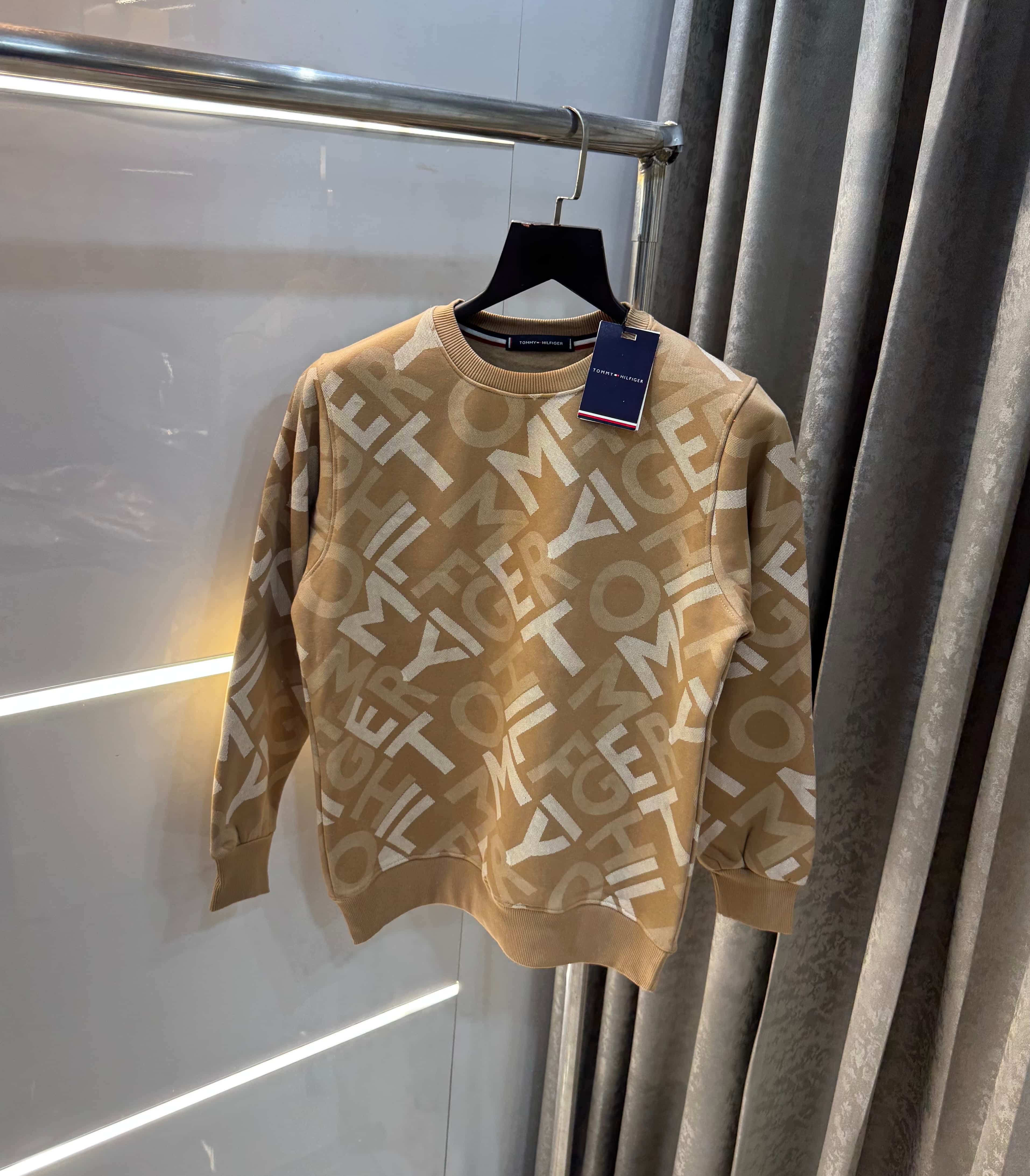 Tomm y Hilfiger Beige Printed Premium Sweatshirt