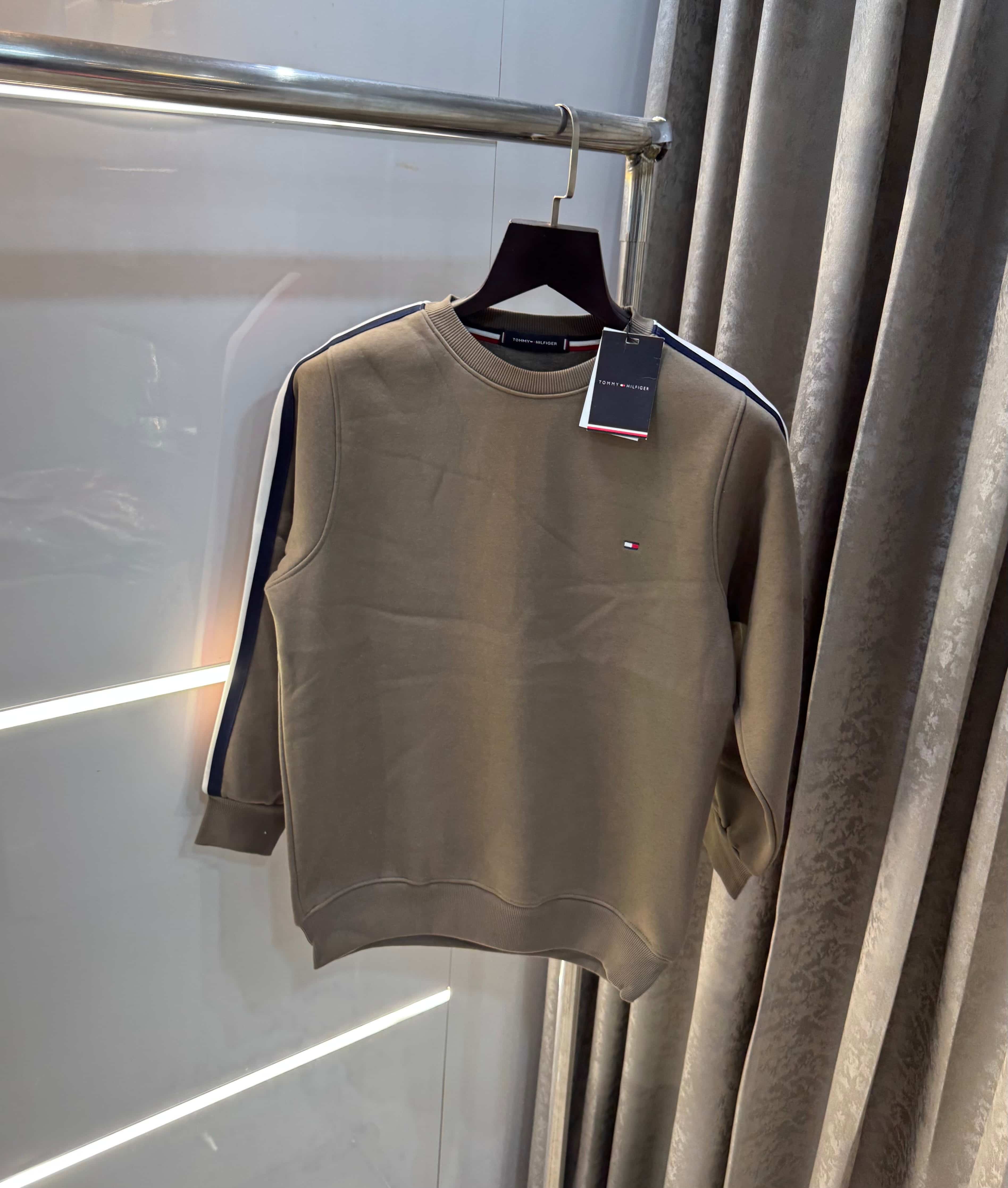 Tomm y Hilfiger Olive Green Premium Sweatshirt