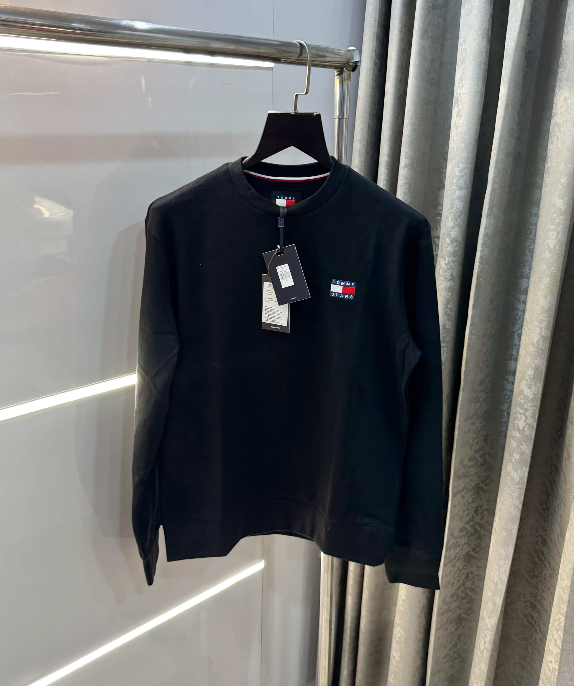 Tomm  Hilfiger Black Logo Work Premium Sweatshirt