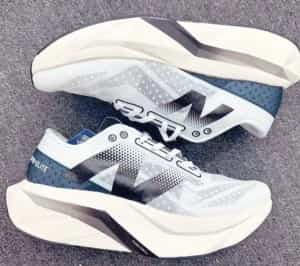 New Balance SC Elite V4 WHITE NAVY