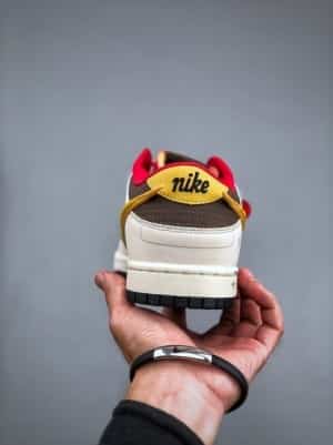 Nike SB Dunk Low X Saint Seiya RED