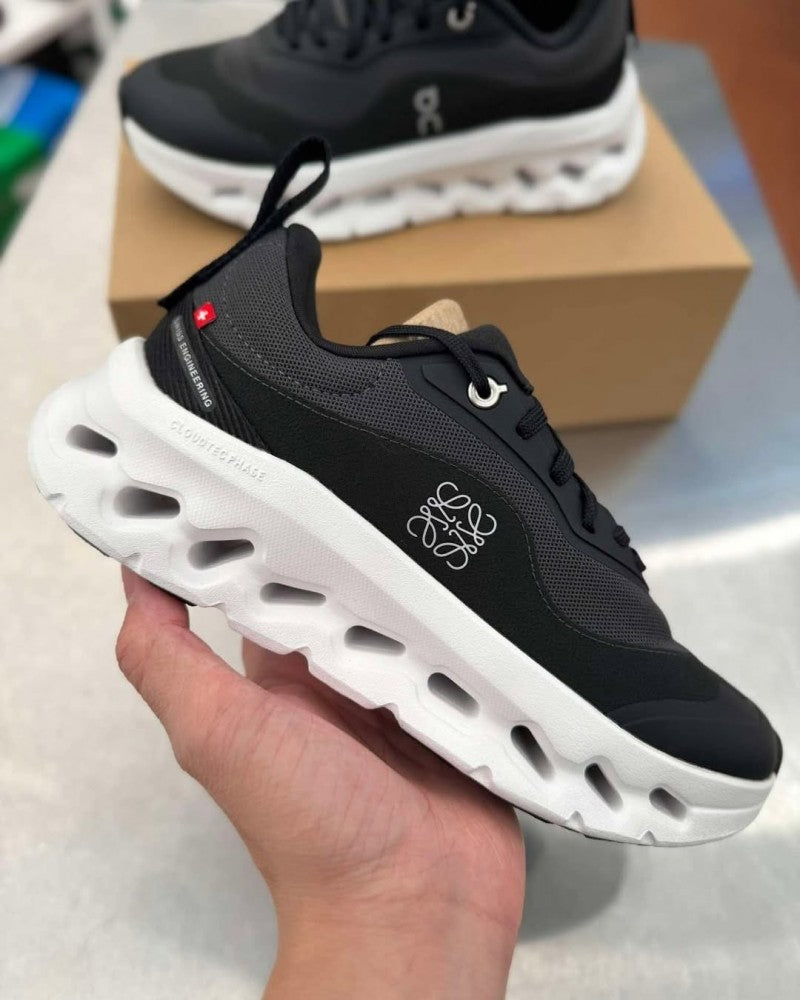 On Cloud Loewee X Tilt 2 0 BLACK WHITE