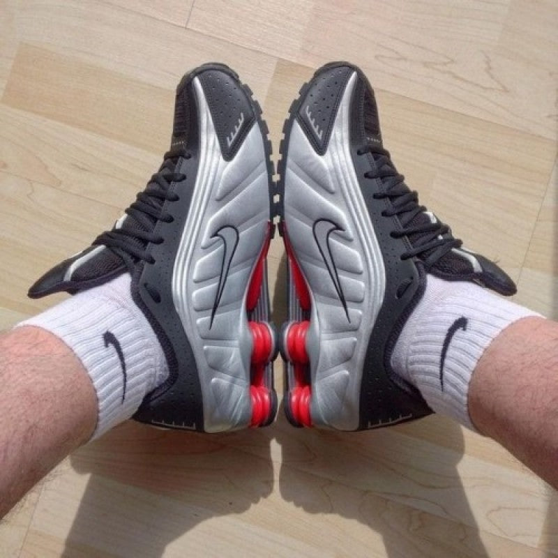 Nike Air Shox R4 METALLIC BLACK SILVER