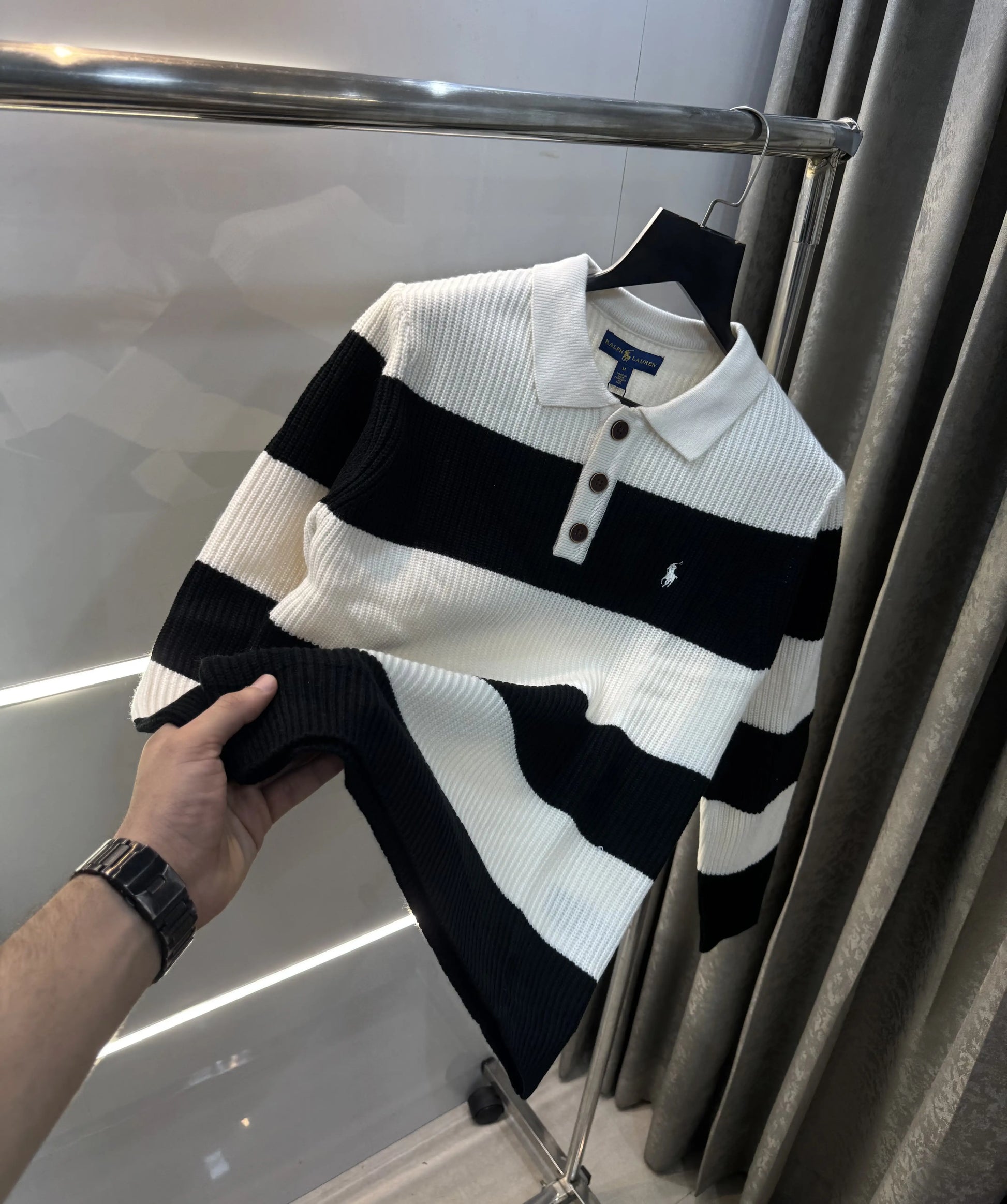 Ralph  Lauren Black Imported Knitted Pull Over