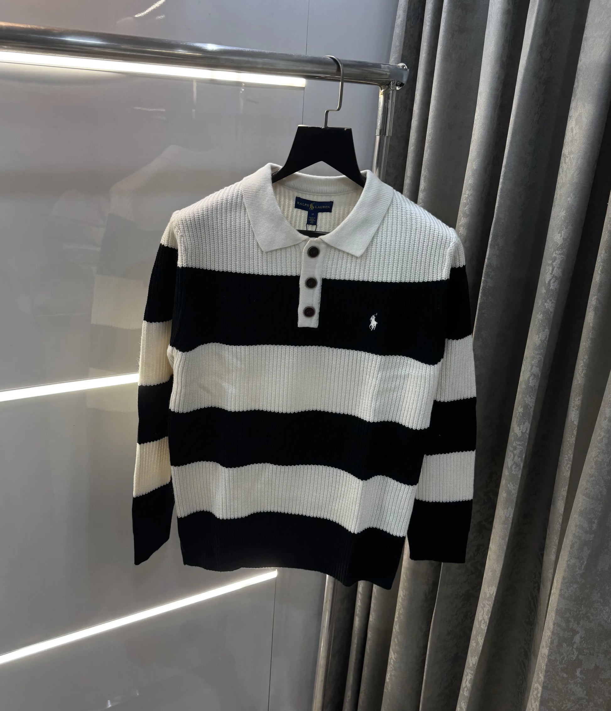 Ralph  Lauren Black Imported Knitted Pull Over