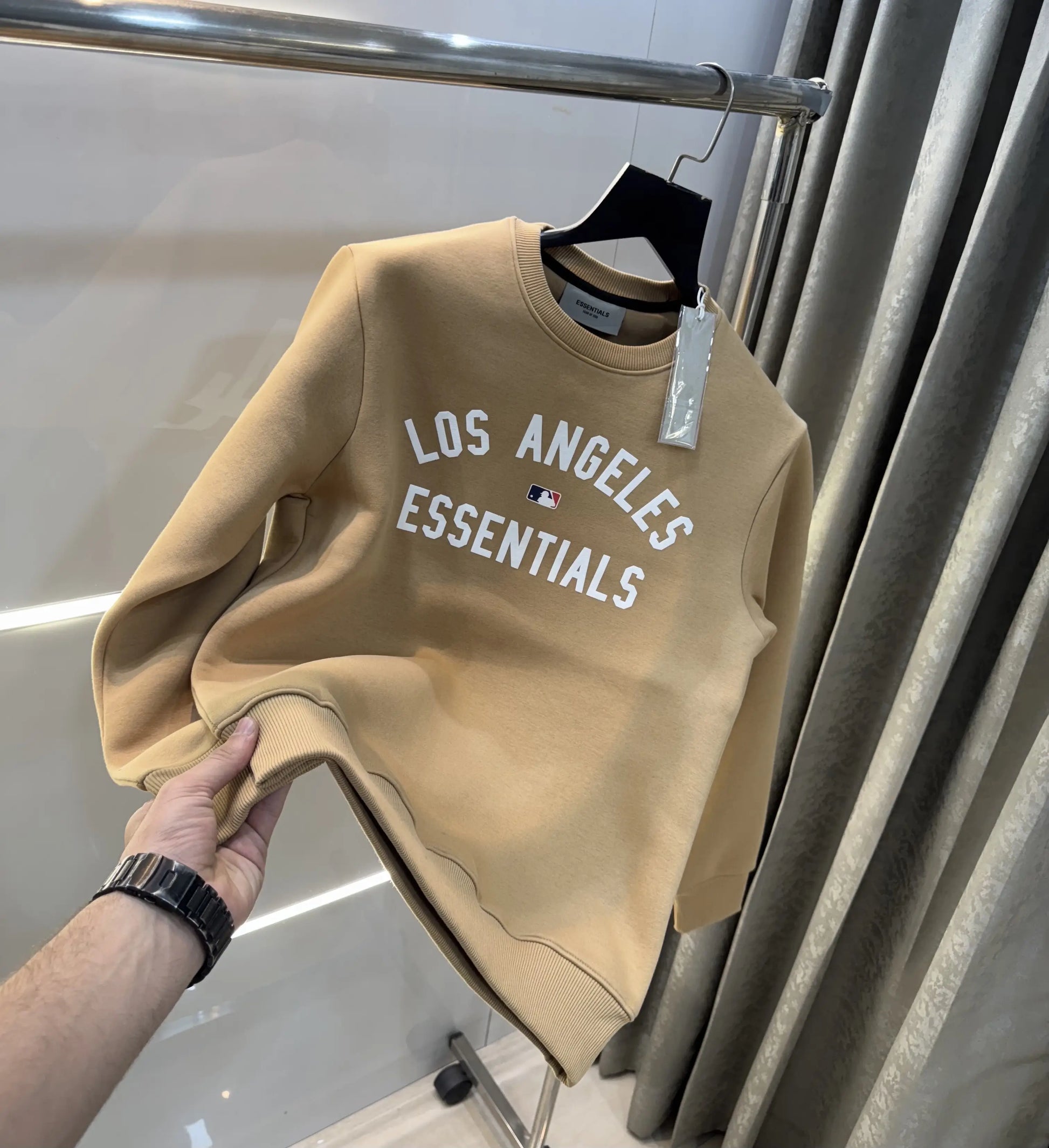 Essential Los Angeles biege Imported Sweatshirt