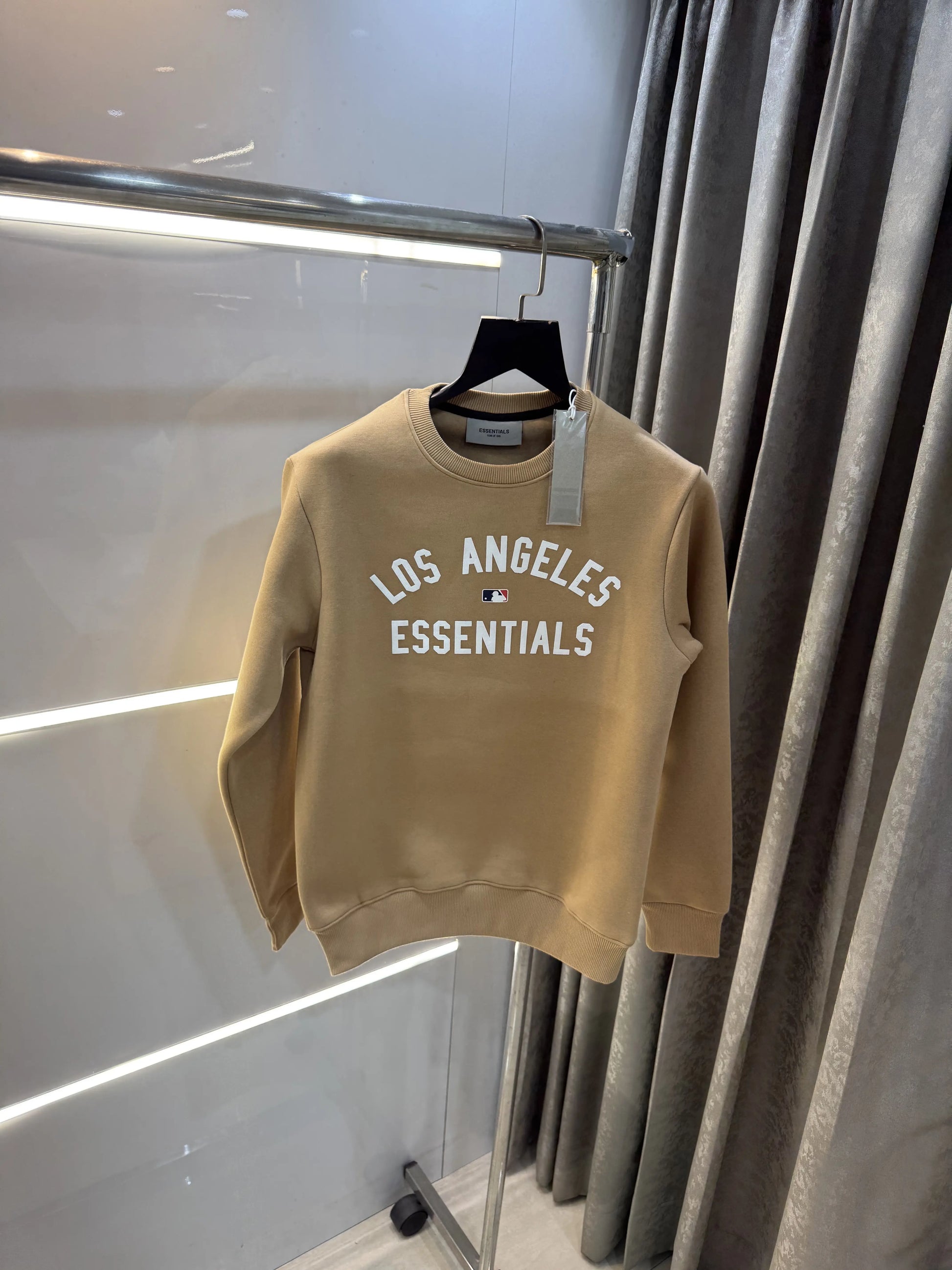 Essential Los Angeles biege Imported Sweatshirt