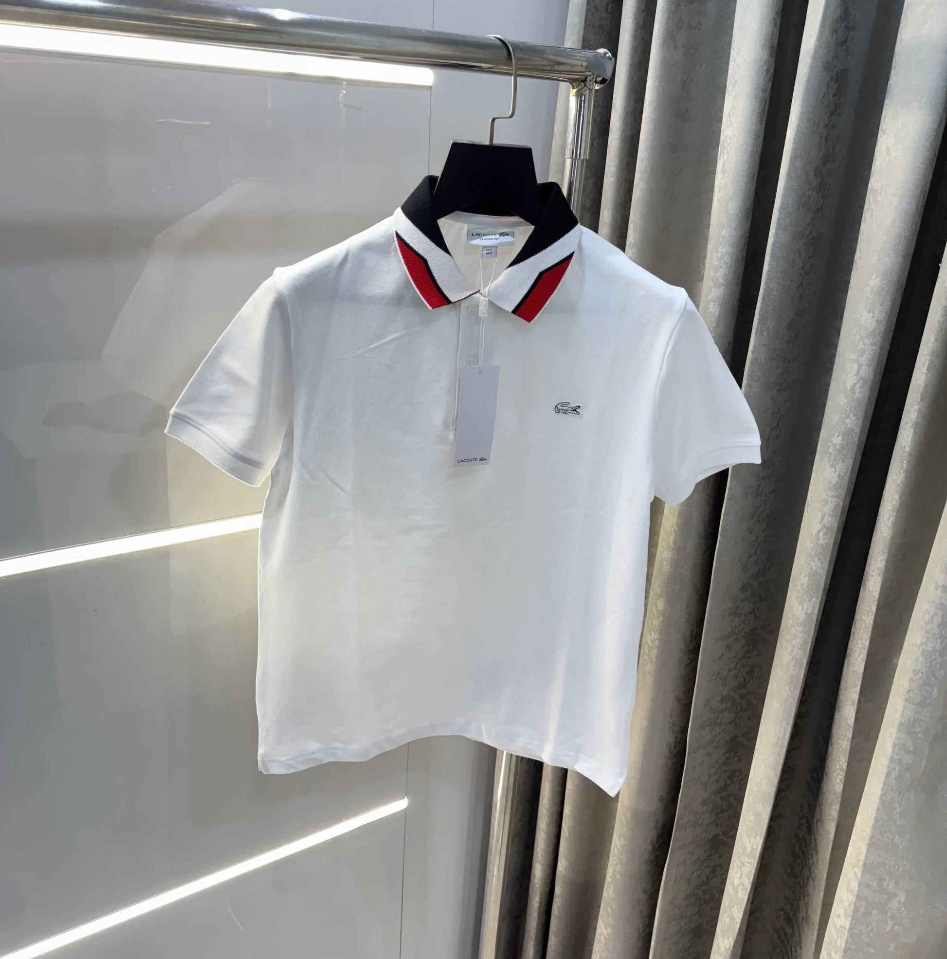Lacost e White Embroidery Logo Premium Polo T-Shirt