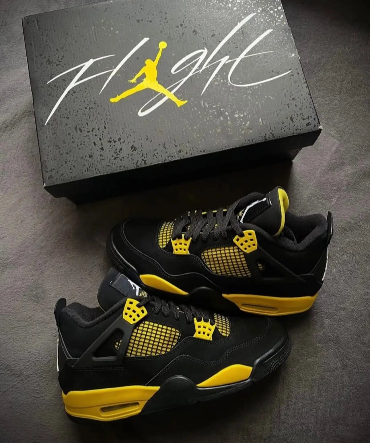 Nike Air Jordan Retro 4 THUNDER YELLOW (SEMI UA)