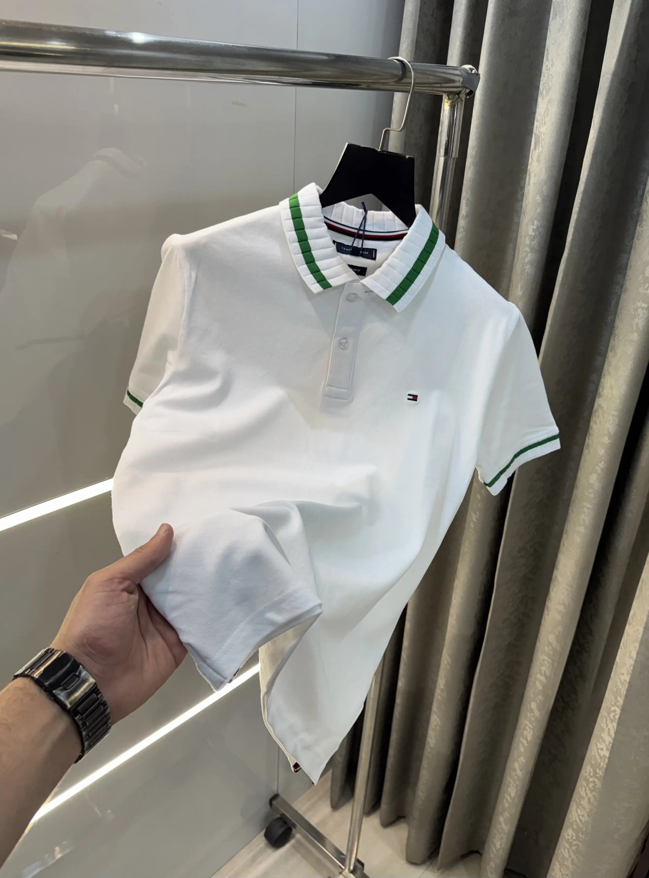Tomm y  Hilfige r White Logo Work Premium Polo T-Shirt