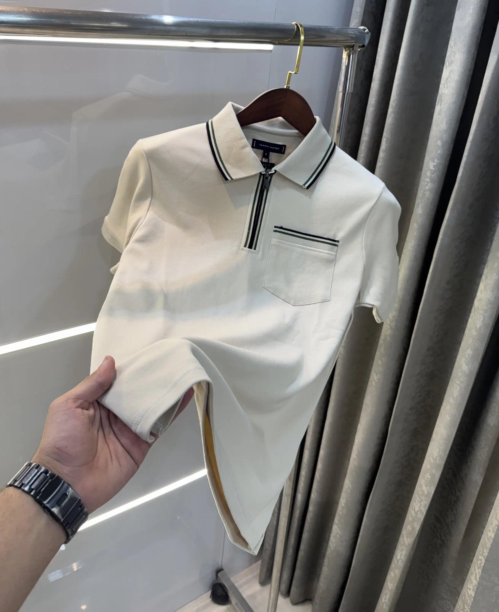 Tomm y Hilfiger Beige Premium Polo T-shirt
