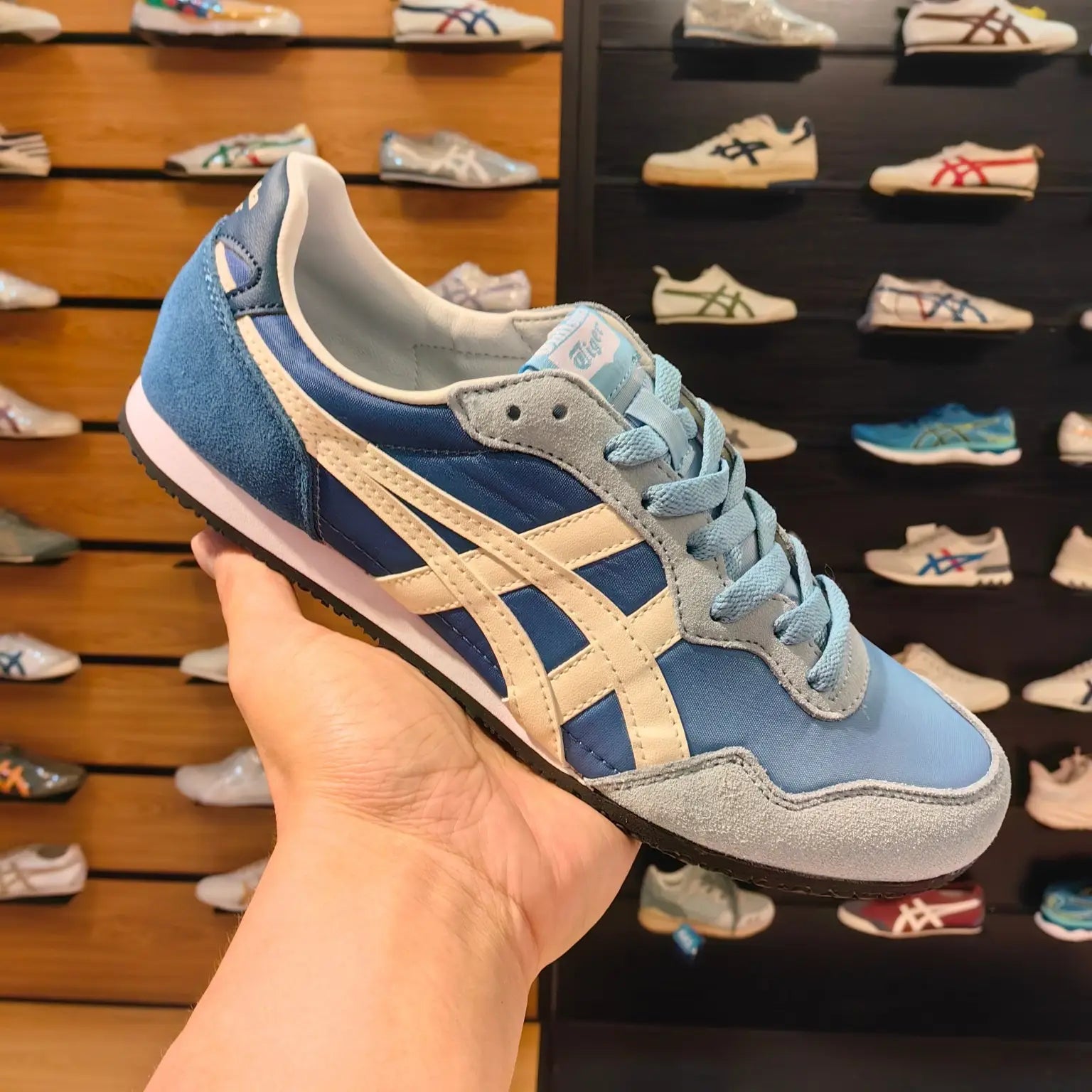 Onitsuk_a Tiger Serrano Arctic Sky White Peach  Mens 7A Premium Sneakers D-2019