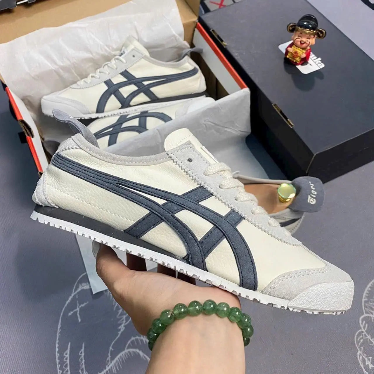 Onitsuk_a Tiger Mexico 66 Beige Navy  Mens 7A Premium Sneakers D-1763
