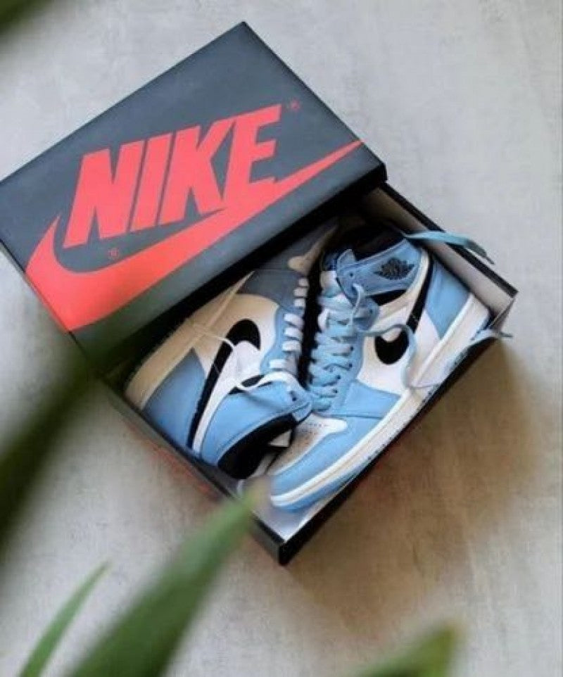 Nike Air Jordan Retro 1 High Univer