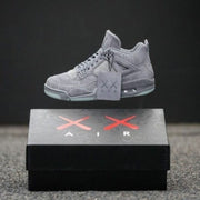Nik e Air Jordan Retro 4 Kaws Semi