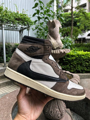Jordan 1 Retro High Travis Scott