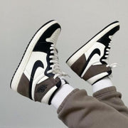 Nik ee Air Jordan Retro 1 High OG D