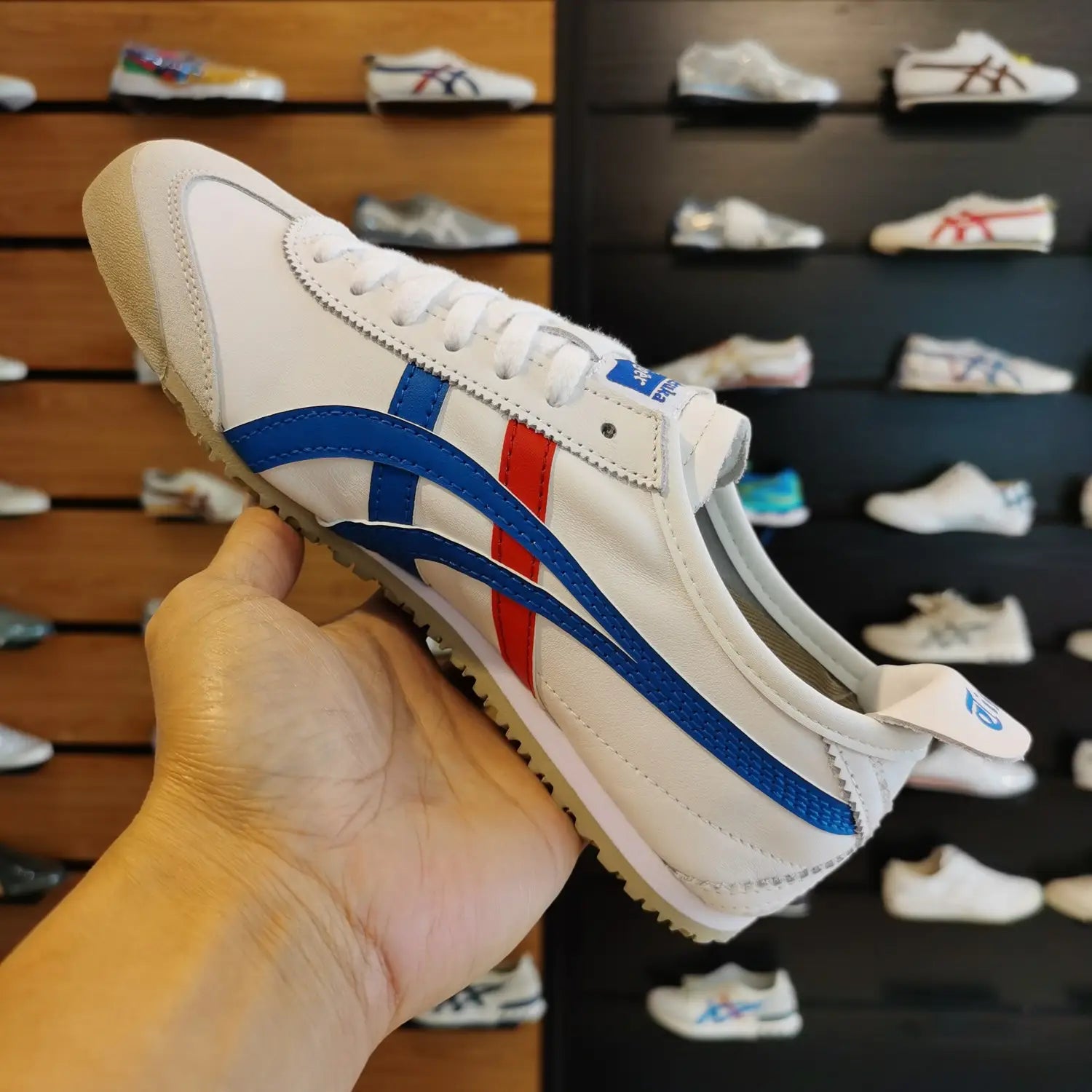 Onitsuka Tiger Sneakers Mexico 66 White Blue Red Sneakers for Men D-1777
