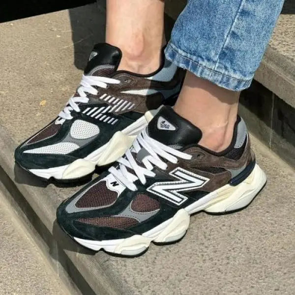 New Balance 9060 DARK BROWN