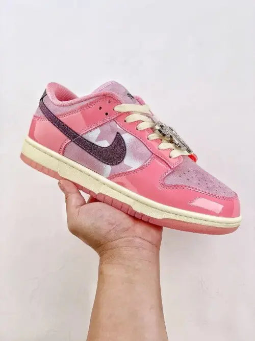 Nik_e Dunk Low LX Barbie women