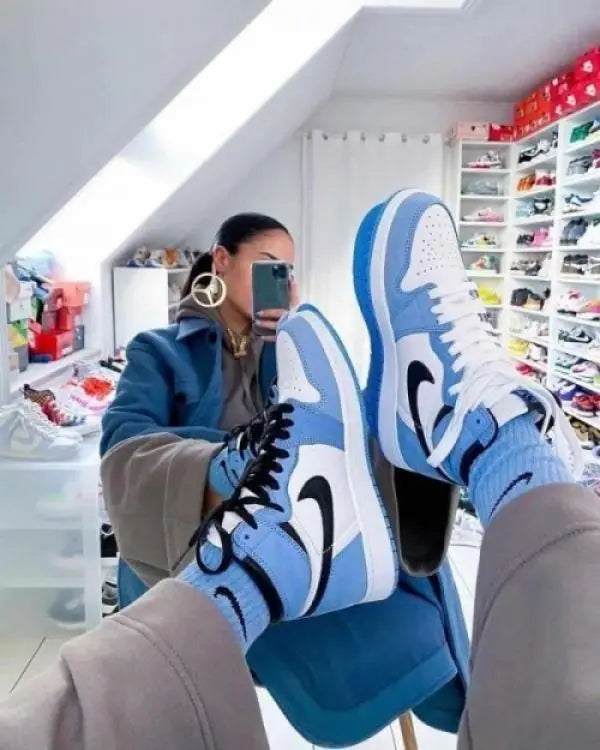 Nik_e Jordan Retro 1 University Blue Women
