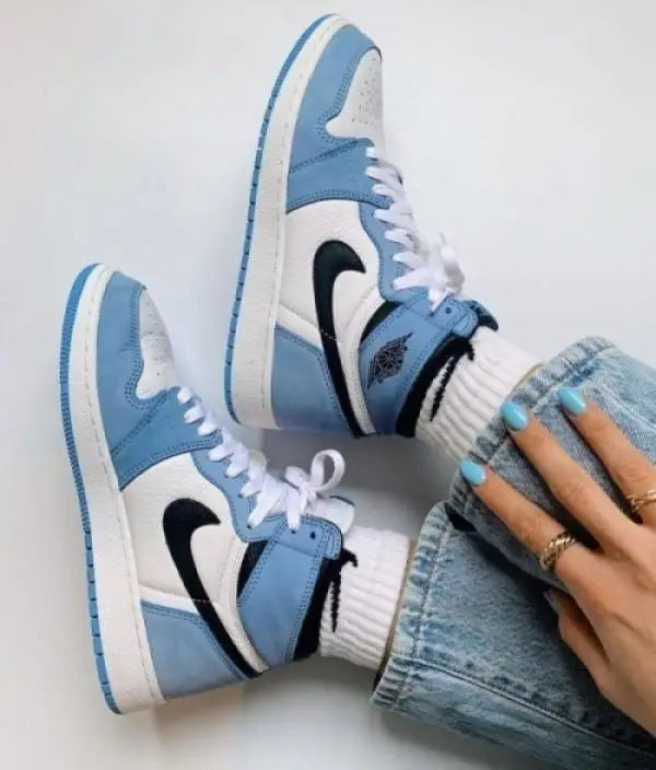Nik_e Jordan Retro 1 University Blue Women