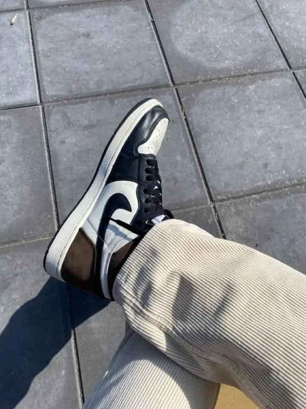 Nik_e Jordan Retro 1 Dark Mocha Women