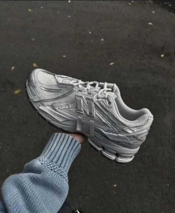 New balance 1906A Concrete Metallic Silver