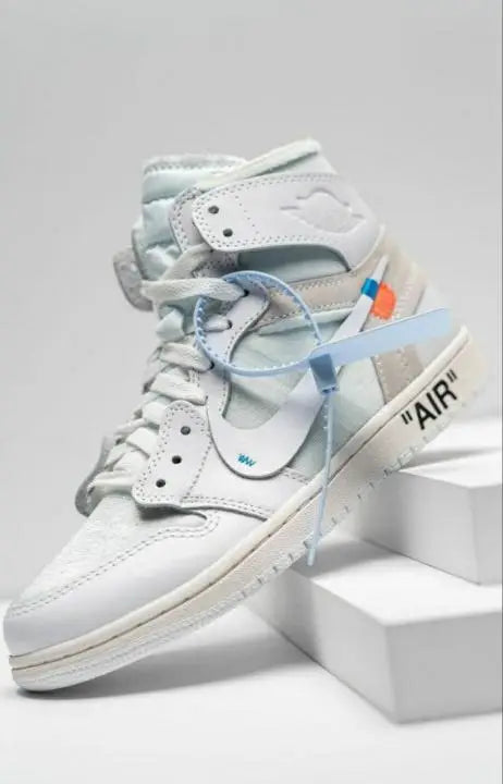 Nik_e Jordan retro 1 X off white UNC