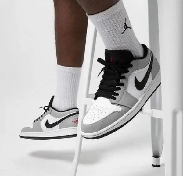 Nik_e Air Jordan 1 Low Light Smoke Grey