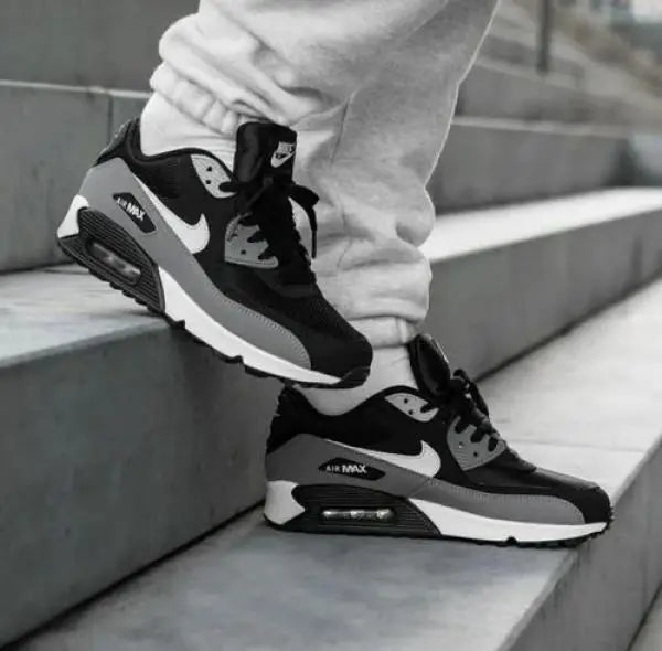 Nik_e AirMax 90 Essential White Black