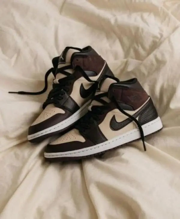 Nik_e Air Jordan 1 Mid SE Paris YMCA