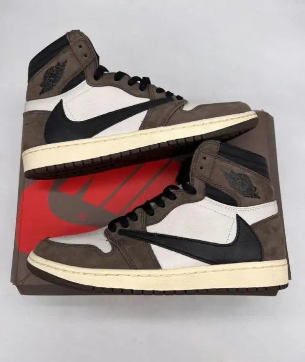 Nik_e Jordan Retro 1 High OG Travis Scott Mocha Semi UA