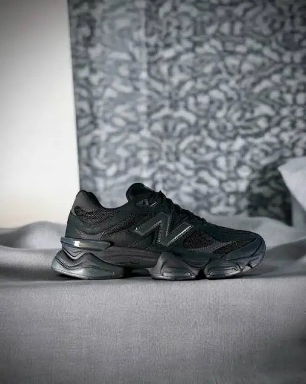 New balance 9060 Triple Black Semi Ua