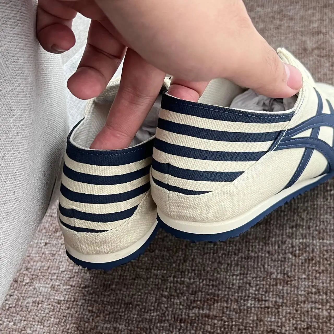 onitsuka tiger Mexico 66 Paraty Natural Navy Beige Slip On Girls D-1895