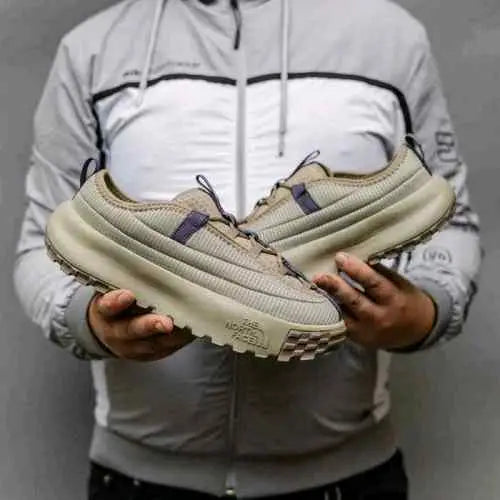 The North Facee Never Stop Lace Beige Purple