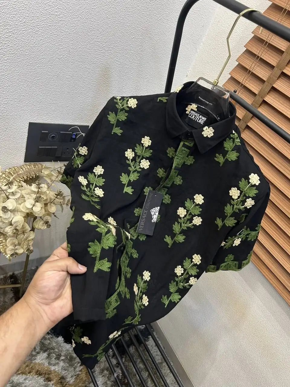 Versac_e Flower Thread Embroidery E-X..clusive Linen Half Shirt DN 632