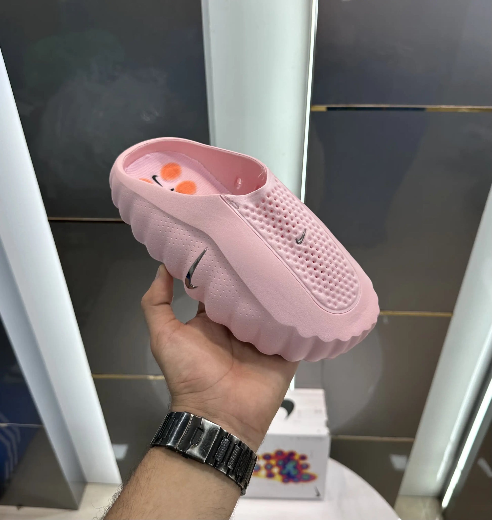 Nike_Mind Pink Slide For Her