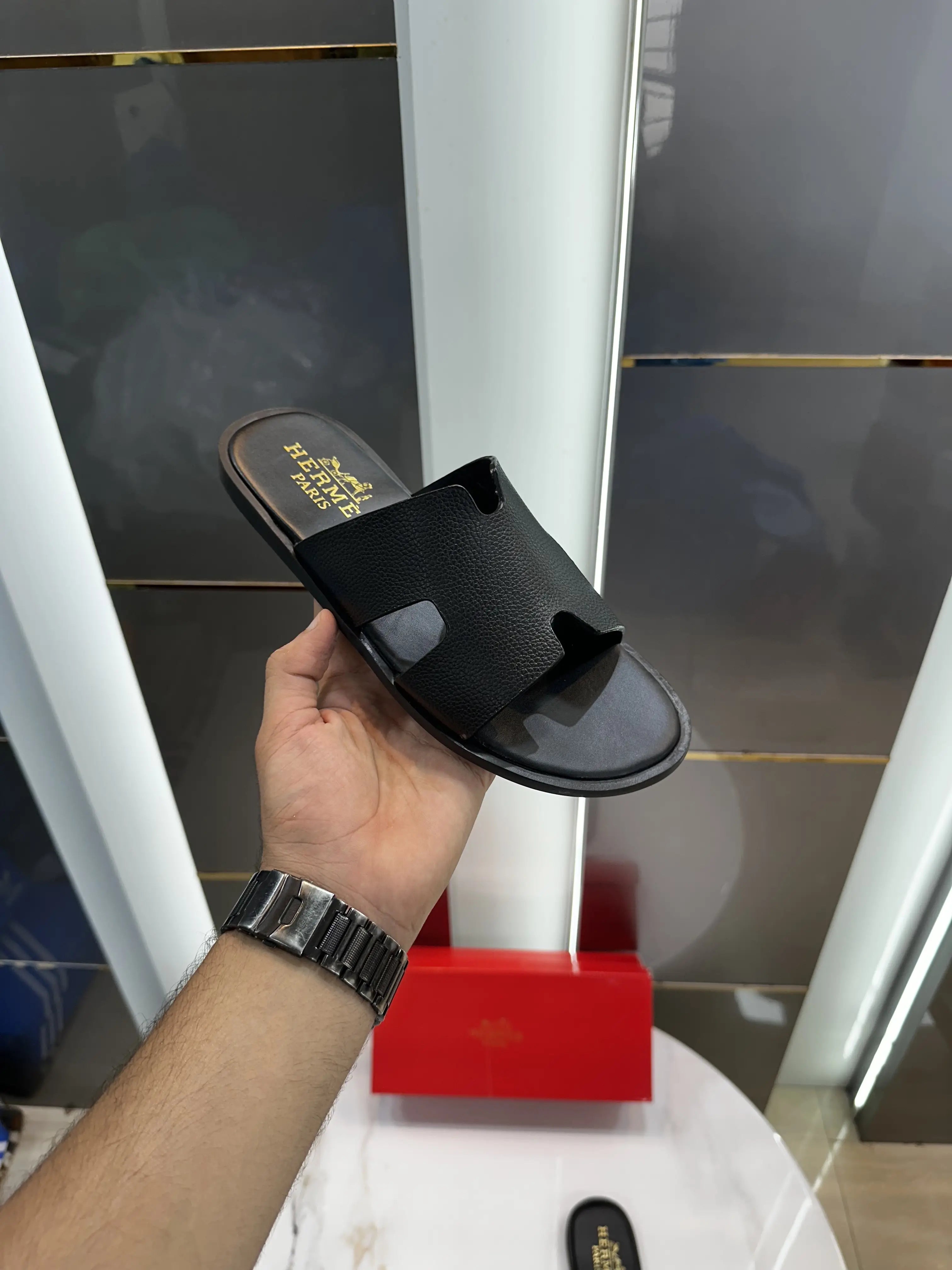 Herms_Black Premium Leather Slide