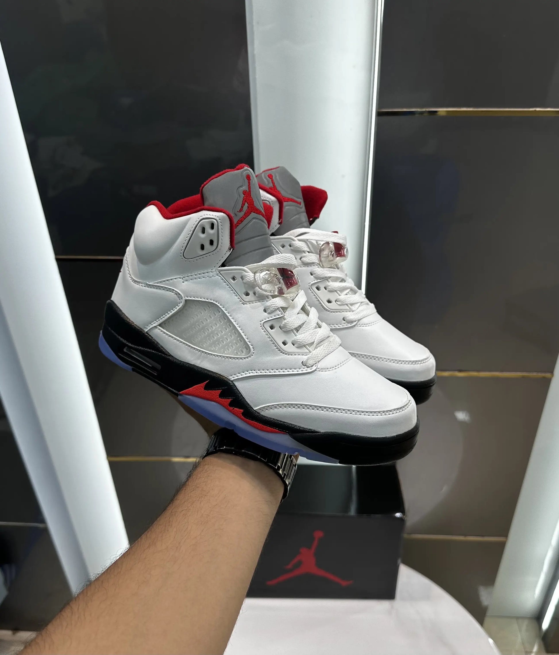 Nike_Air_Jordan Retro 5 Fire Red Shoes