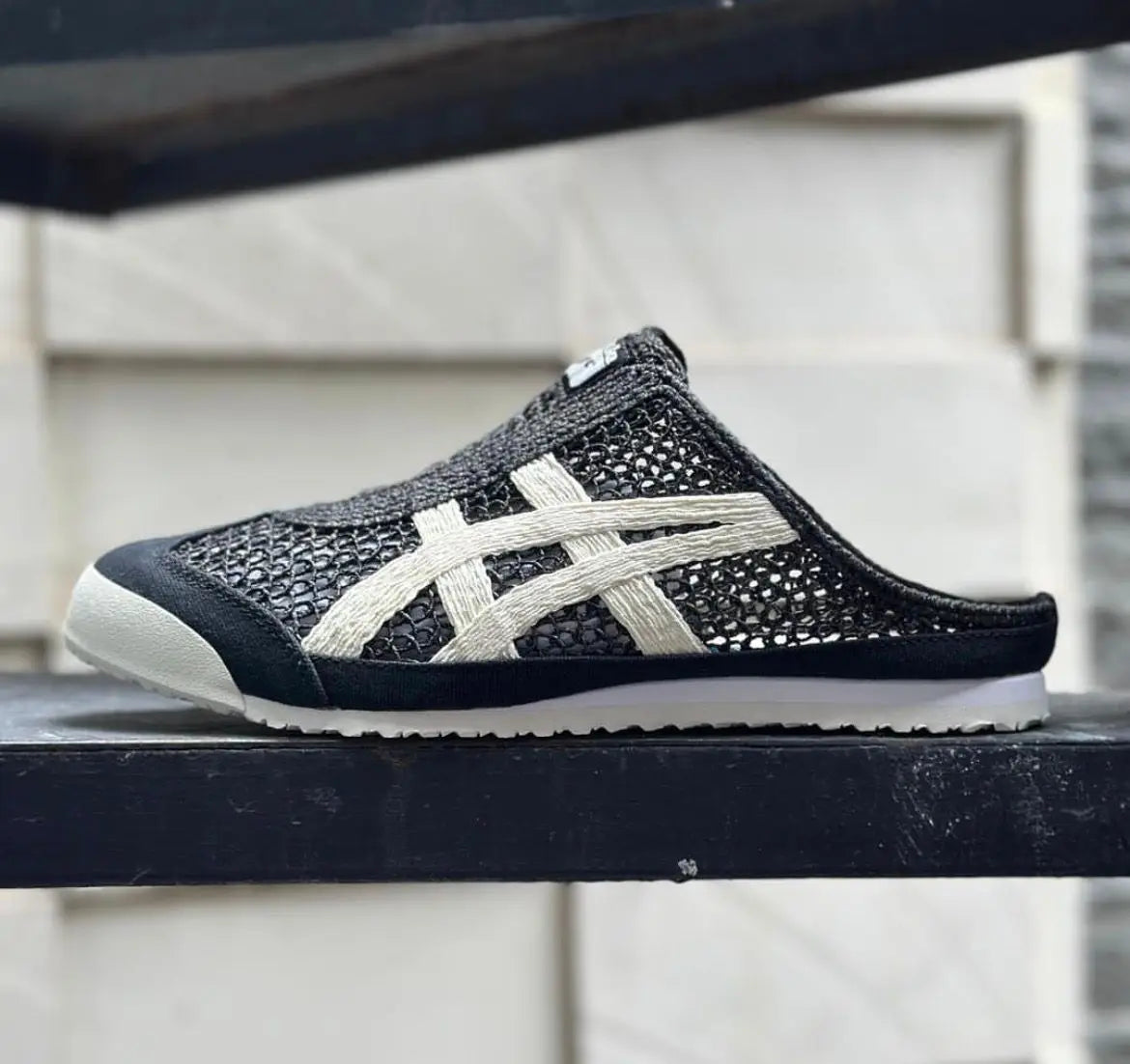 Onitsuka Tiger Mexico 66 Sabot "White-Black (257
