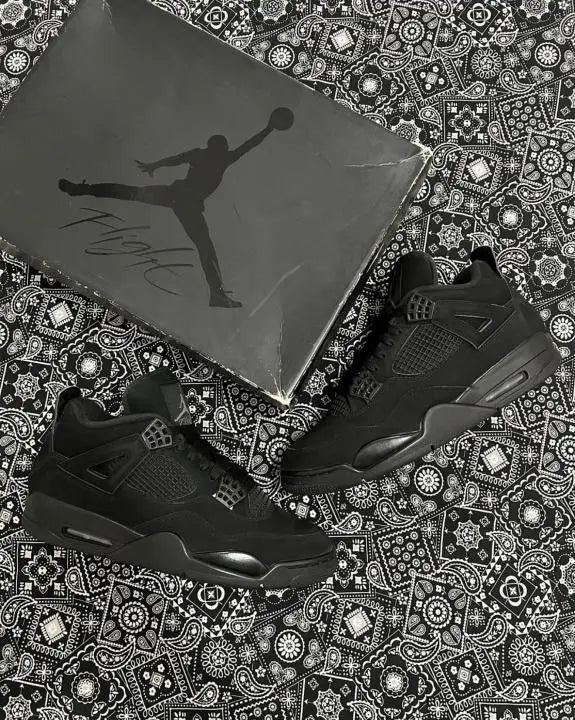 AIR JORDAN 4 BLACK CAT SEMI UA