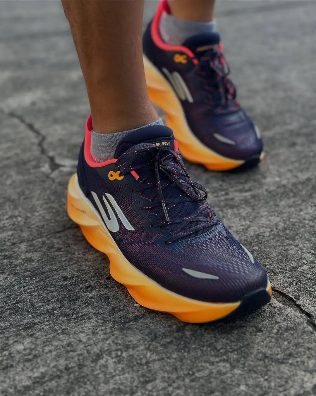 SKECHERS AERO BURST BLUE ORRANGE