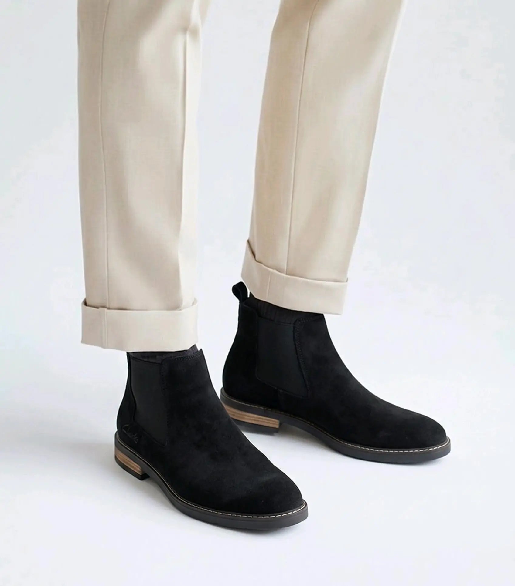 Clarks_Black Premium Suede Leather Boots
