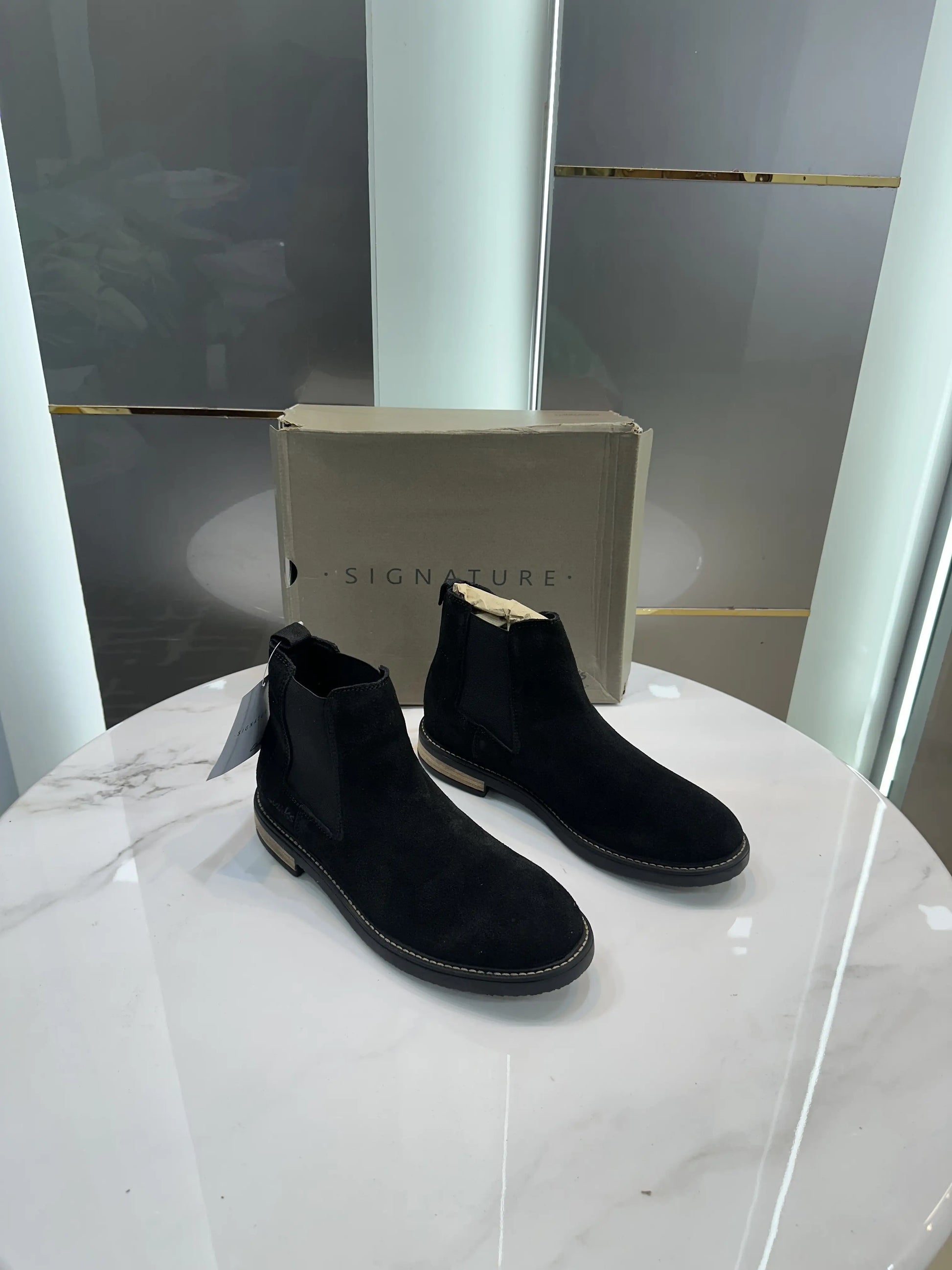 Clarks_Black Premium Suede Leather Boots