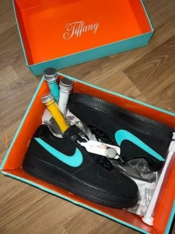 Nik e Airforce 1 Low SP Tiffany Co Semi UA