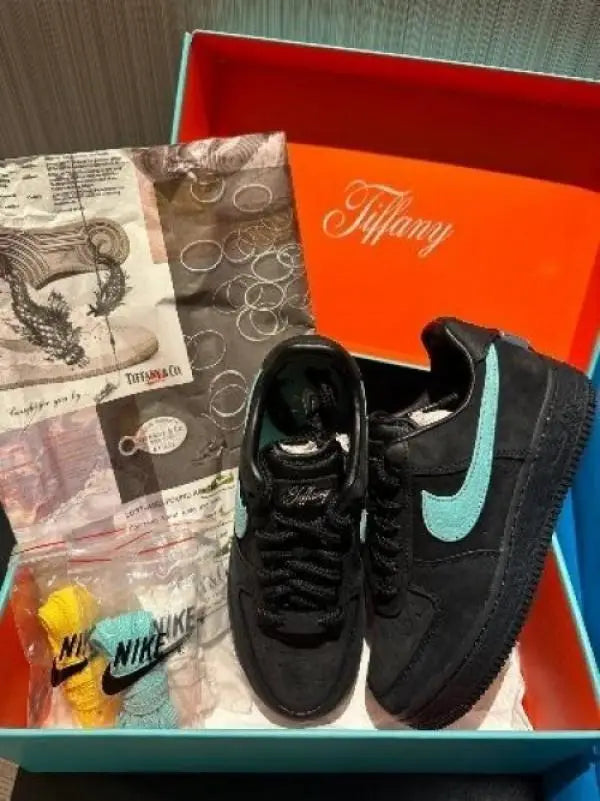 Nik e Airforce 1 Low SP Tiffany Co Semi UA